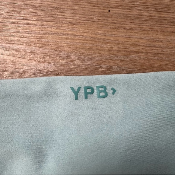 A&F YPB Women's Light blue Leggings size large - Picture 5 of 7